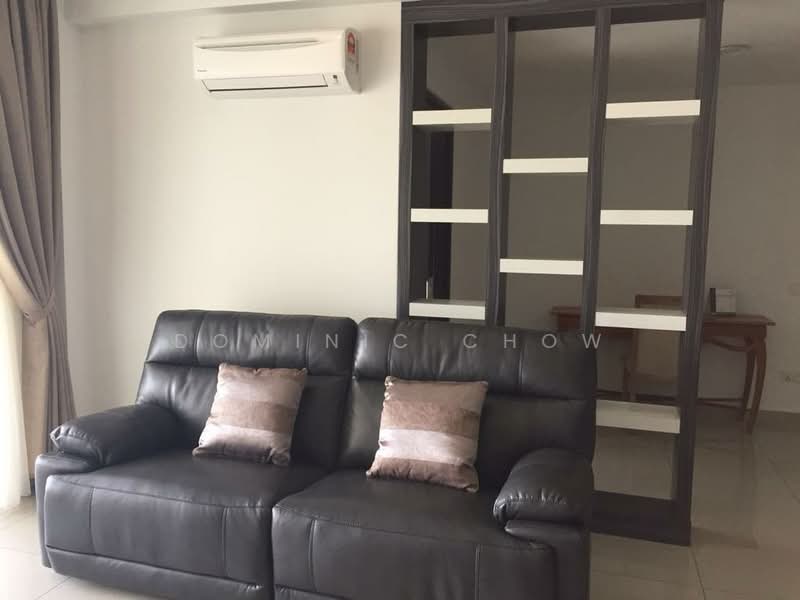 Pangsapuri untuk Disewa di Molek Pine 3 - Dominic Chow - Living Room - PropertyGuru.com.my