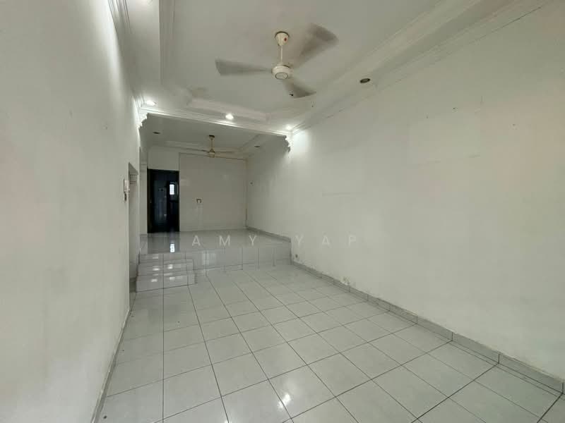Terraced House for Rent in Kepong Baru (Kepong) - Amy Yap - Living Room - PropertyGuru.com.my
