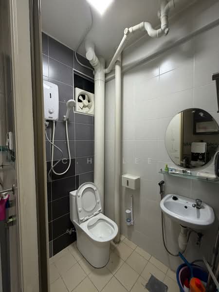 Apartment for Sale at Relau Vista Apartment - C.H. Lee - Bathroom - PropertyGuru.com.my