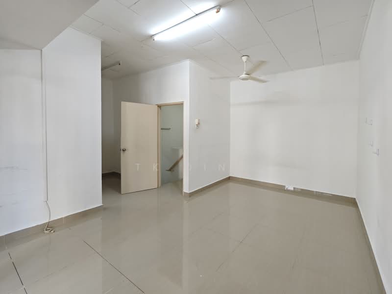 Rumah Teres 2 Tingkat untuk Dijual di Taman Bukit Mewah (Tampoi) - TK Ding - Interior - PropertyGuru.com.my