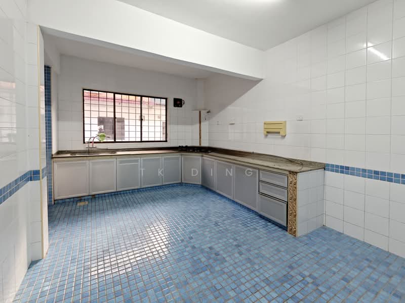 Rumah Teres 2 Tingkat untuk Dijual di Taman Bukit Mewah (Tampoi) - TK Ding - Kitchen - PropertyGuru.com.my