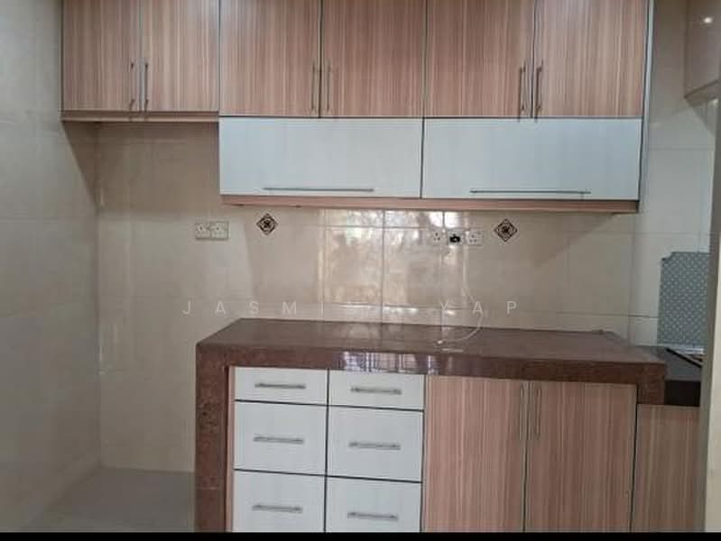 Pangsapuri untuk Dijual di Gagah Apartment - Jasmine Yap - Kitchen - PropertyGuru.com.my