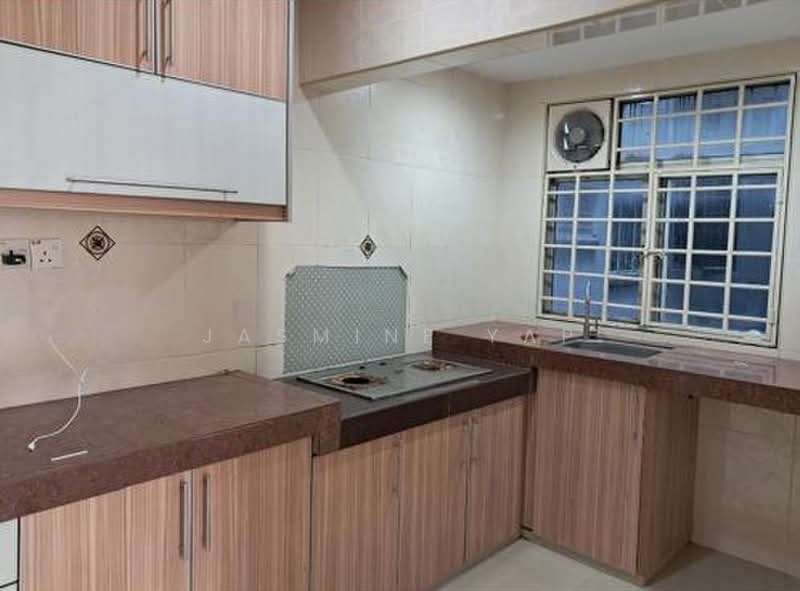 Pangsapuri untuk Dijual di Gagah Apartment - Jasmine Yap - Kitchen - PropertyGuru.com.my