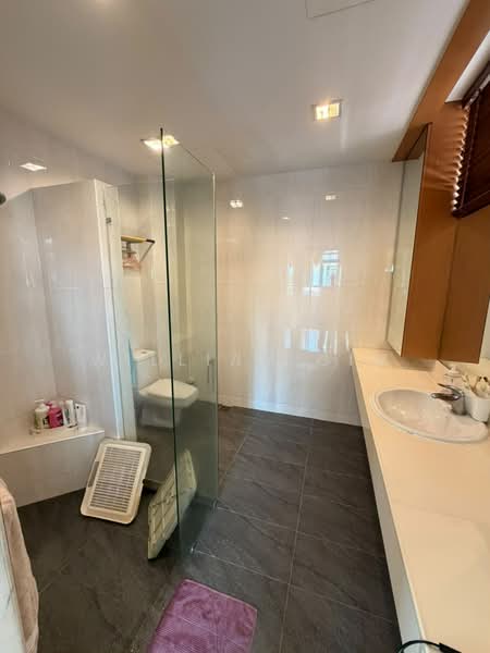 Semi-Detached House for Sale in Desa Parkcity (Kuala Lumpur) - William Sim - Bathroom - PropertyGuru.com.my