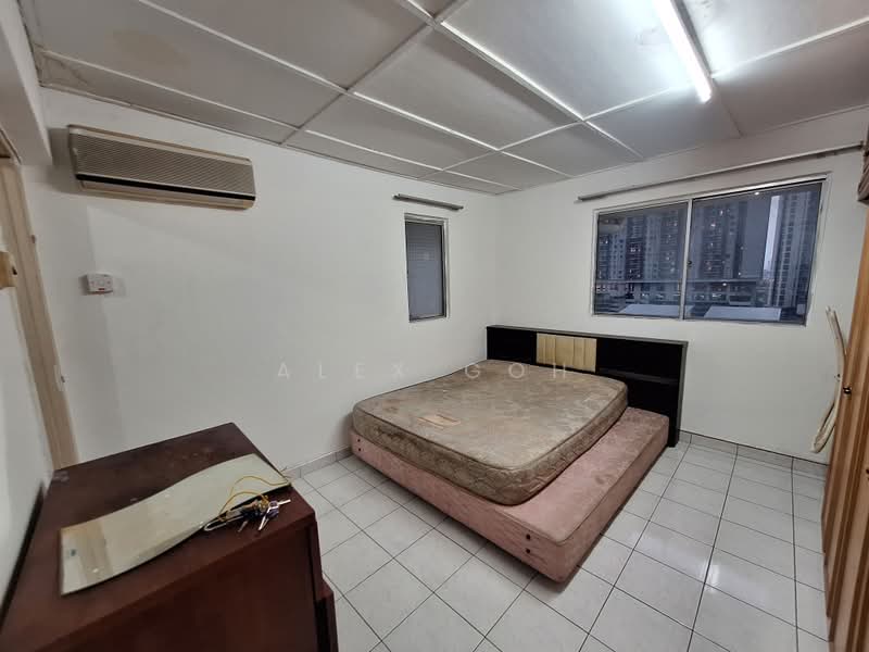 Kondominium untuk Dijual di Sri Lata @ Desa Petaling - Alex Goh - Bedroom - PropertyGuru.com.my