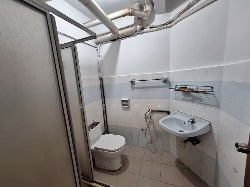 Kondominium untuk Dijual di Sri Lata @ Desa Petaling - Alex Goh - Bathroom - PropertyGuru.com.my