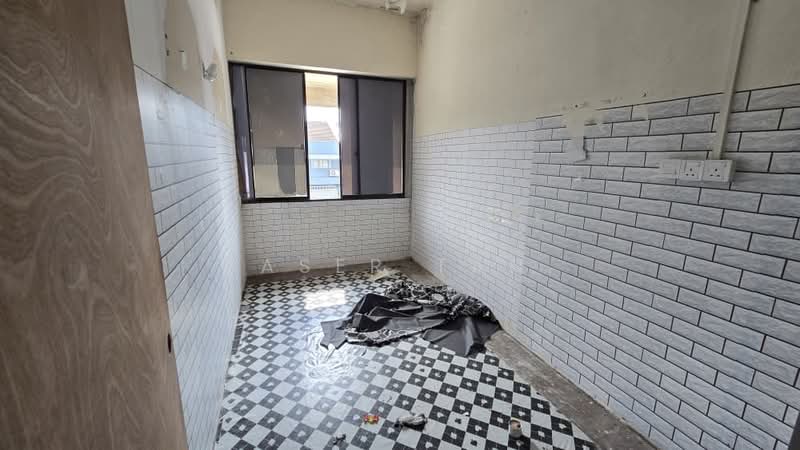 Kedai untuk Dijual di Taman Ungku Tun Aminah (Skudai) - SASER TAN. - Interior - PropertyGuru.com.my