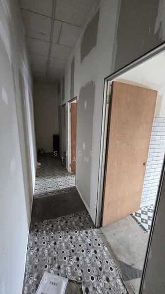 Kedai untuk Dijual di Taman Ungku Tun Aminah (Skudai) - SASER TAN. - Corridor - PropertyGuru.com.my