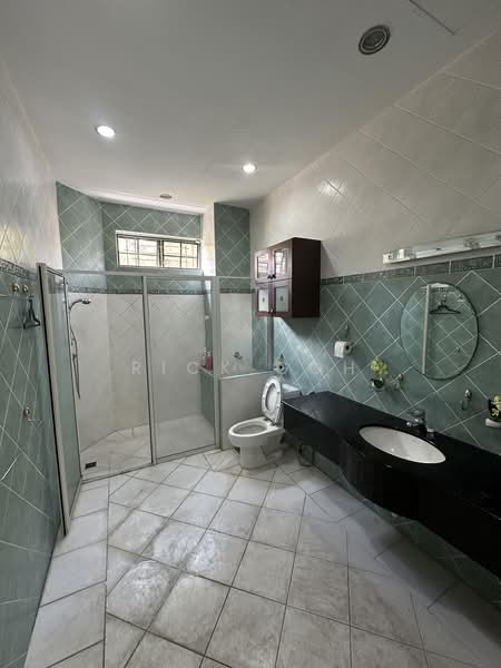 Rumah Banglo untuk Disewa di Batu Ferringhi (Penang) - Rick Goh - Bathroom - PropertyGuru.com.my
