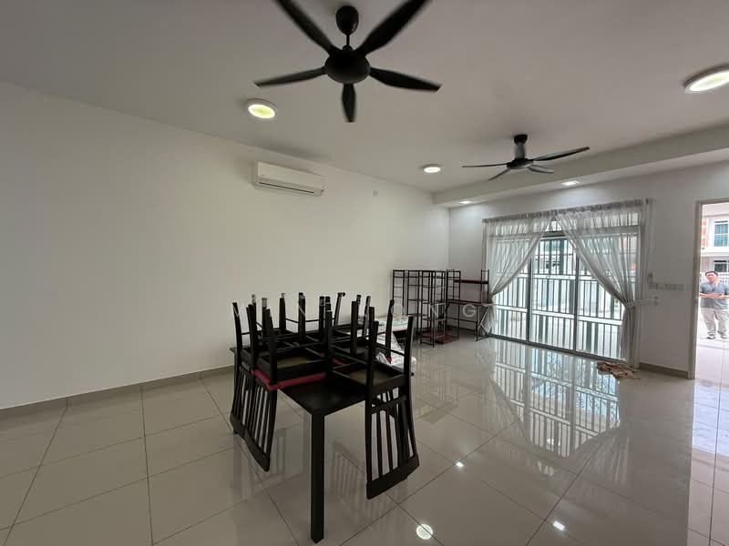 Rumah Teres 2 Tingkat untuk Disewa di Iskandar Puteri (Nusajaya) (Johor) - Min Kong - Living Room - PropertyGuru.com.my