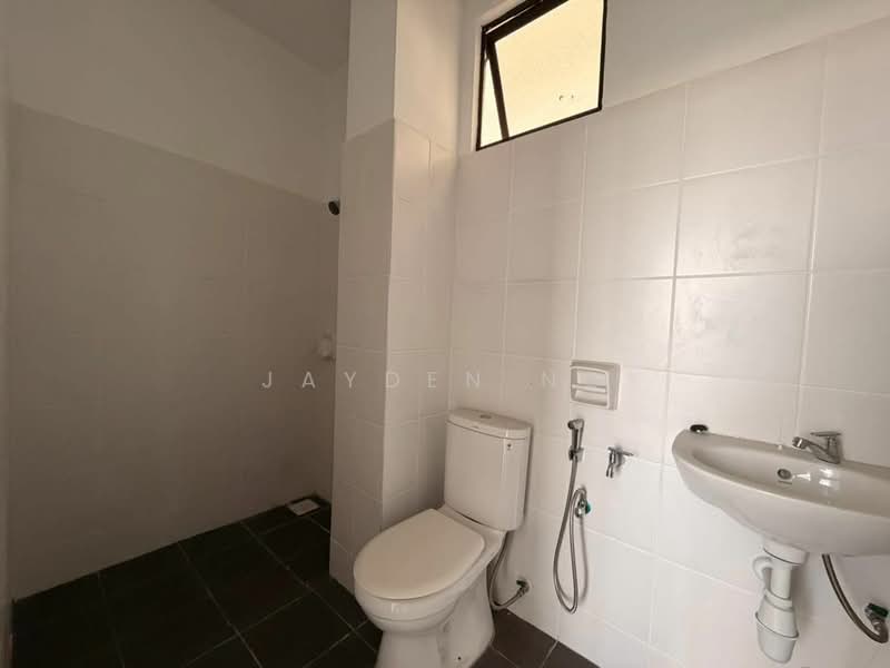 Apartment for Sale at PR1MA @ LARKIN INDAH - Jayden Ng - Bathroom - PropertyGuru.com.my