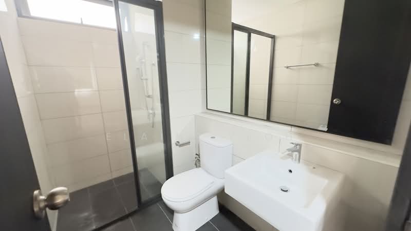 Servis Apartment untuk Disewa di The Tamarind - Elaine Yeoh - Bathroom - PropertyGuru.com.my