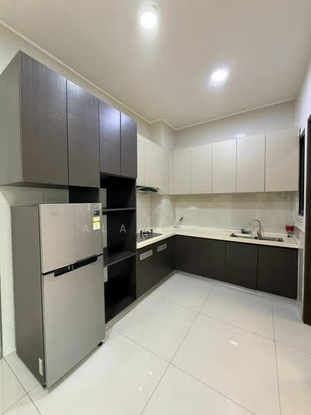 Condominium for Rent at Amberside @ Country Garden Danga Bay - Alan Tan - Kitchen - PropertyGuru.com.my