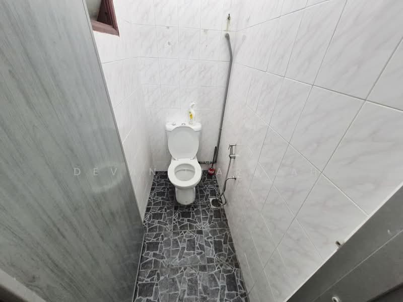 Rumah Teres 1 Tingkat untuk Dijual di Taman Ehsan (Kepong) - Devan Tiarajah - Bathroom - PropertyGuru.com.my