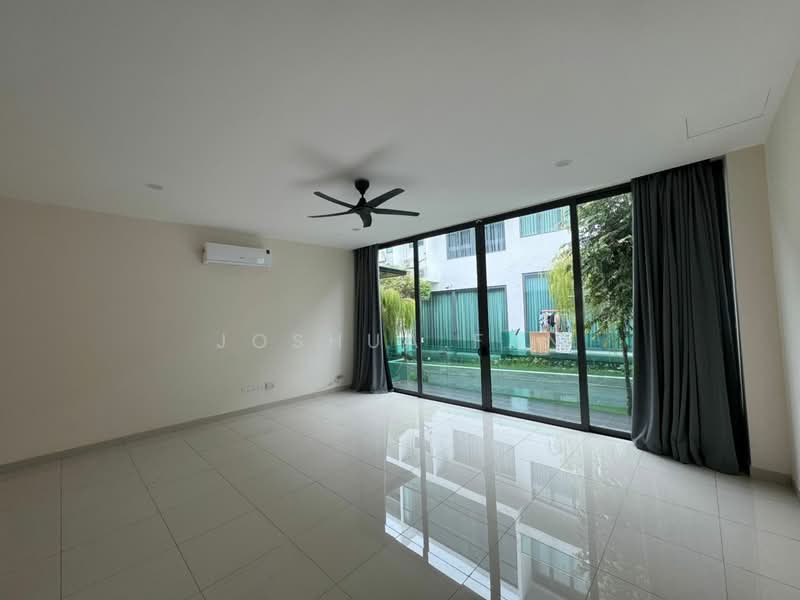 3-storey Terraced House for Rent in Bandar Nusaputra (Puchong) - Joshua Fan - Living Room - PropertyGuru.com.my
