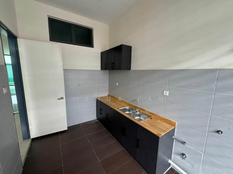 3-storey Terraced House for Rent in Bandar Nusaputra (Puchong) - Joshua Fan - Kitchen - PropertyGuru.com.my