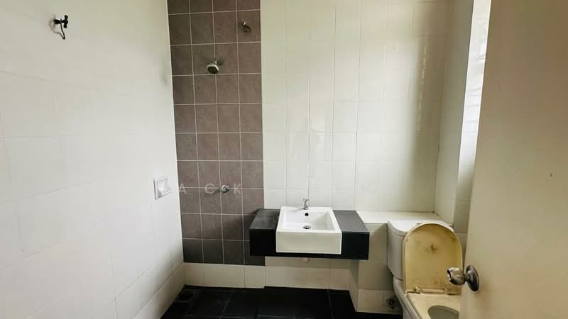 Rumah Teres 2 Tingkat untuk Dijual di Saujana Rawang (Rawang) - Jack Cheng - Bathroom - PropertyGuru.com.my