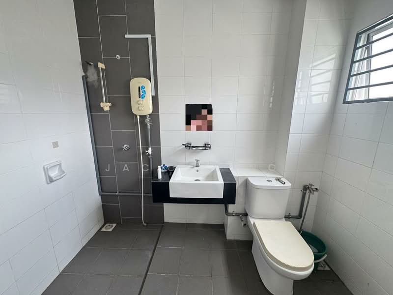 Rumah Teres 2 Tingkat untuk Dijual di Saujana Rawang (Rawang) - Jack Cheng - Bathroom - PropertyGuru.com.my