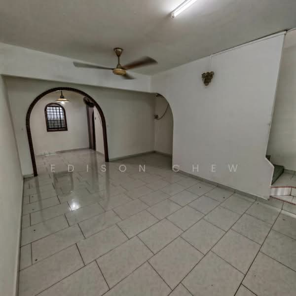 Rumah Teres 2-Tingkat untuk Dijual di Taman Damai Jaya (Skudai) - EDISON CHEW - PropertyGuru.com.my