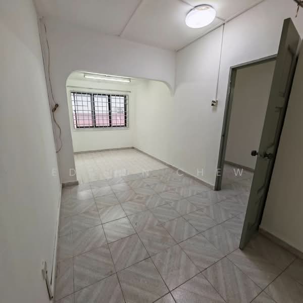 Rumah Teres 2-Tingkat untuk Dijual di Taman Damai Jaya (Skudai) - EDISON CHEW - PropertyGuru.com.my