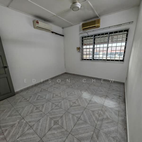 Rumah Teres 2-Tingkat untuk Dijual di Taman Damai Jaya (Skudai) - EDISON CHEW - PropertyGuru.com.my