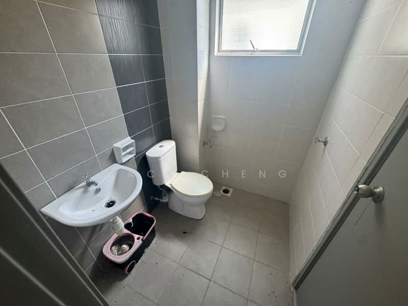 2-storey Terraced House for Sale in Saujana Rawang (Rawang) - Jack Cheng - Bathroom - PropertyGuru.com.my