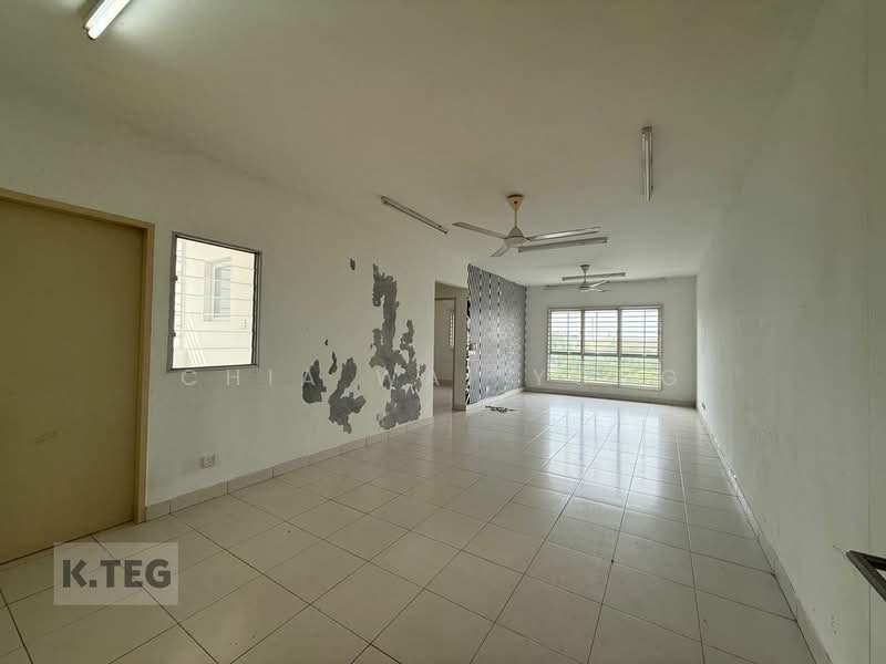 Apartment for Sale at Pangsapuri Seri Mutiara - Chia Wai Yong - Living Room - PropertyGuru.com.my