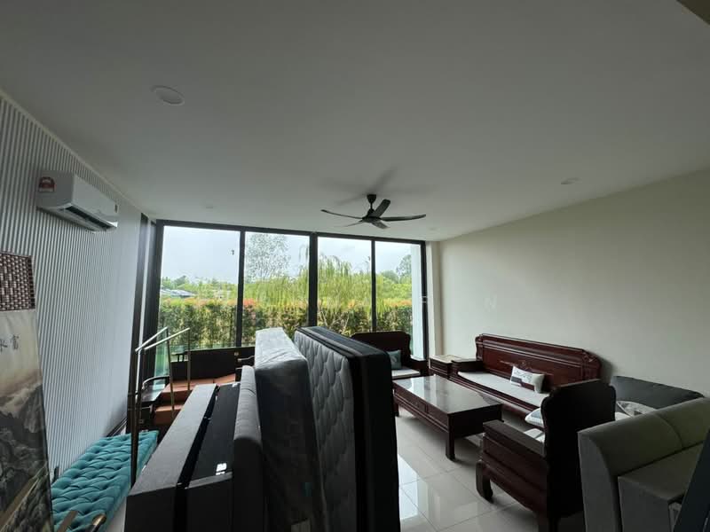 3-storey Terraced House for Rent in Bandar Nusaputra (Puchong) - Joshua Fan - Living Room - PropertyGuru.com.my
