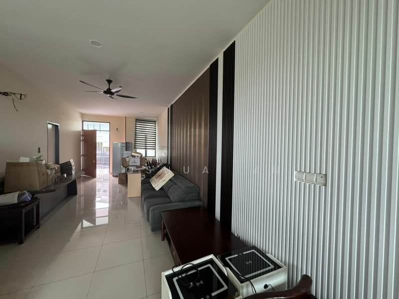 3-storey Terraced House for Rent in Bandar Nusaputra (Puchong) - Joshua Fan - Living Room - PropertyGuru.com.my