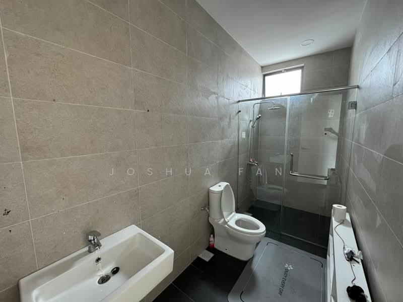 3-storey Terraced House for Rent in Bandar Nusaputra (Puchong) - Joshua Fan - Bathroom - PropertyGuru.com.my