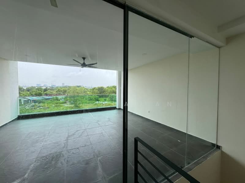 3-storey Terraced House for Rent in Bandar Nusaputra (Puchong) - Joshua Fan - Balcony - PropertyGuru.com.my
