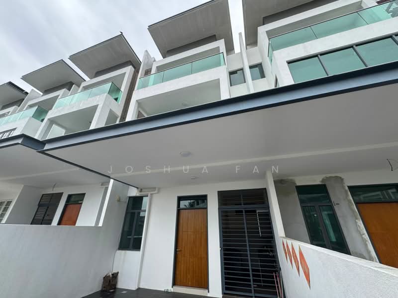 3-storey Terraced House for Rent in Bandar Nusaputra (Puchong) - Joshua Fan - Exterior - PropertyGuru.com.my