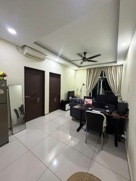 Servis Apartment untuk Dijual di Twin Danga Residence - Zoey Lee - Living Room - PropertyGuru.com.my