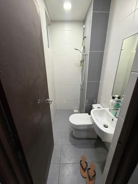Servis Apartment untuk Dijual di Twin Danga Residence - Zoey Lee - Bathroom - PropertyGuru.com.my