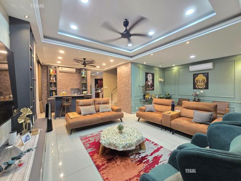 Rumah Berkembar untuk Dijual di Klang (Selangor) - Alex Lee - Living Room - PropertyGuru.com.my