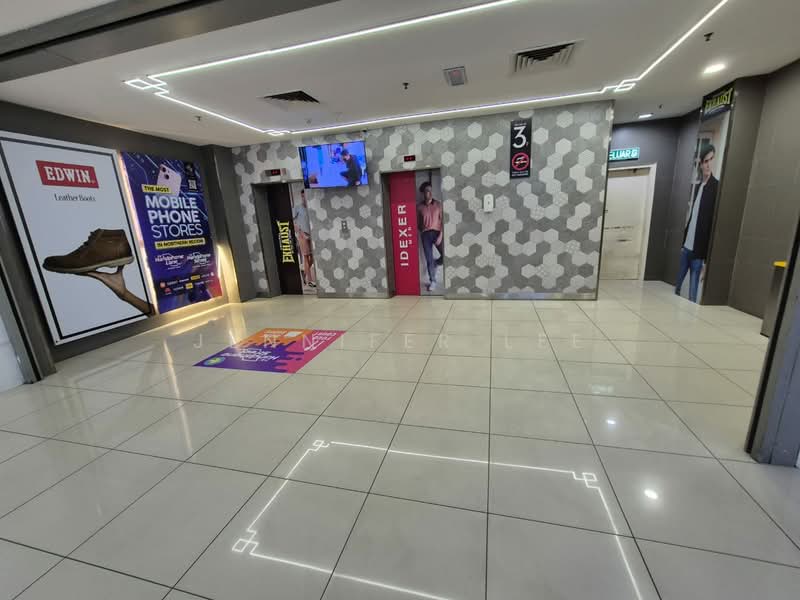 Rumah Niaga untuk Dijual di Kampung Relau (Bukit Jambul) - Jennifer Lee - Corridor - PropertyGuru.com.my