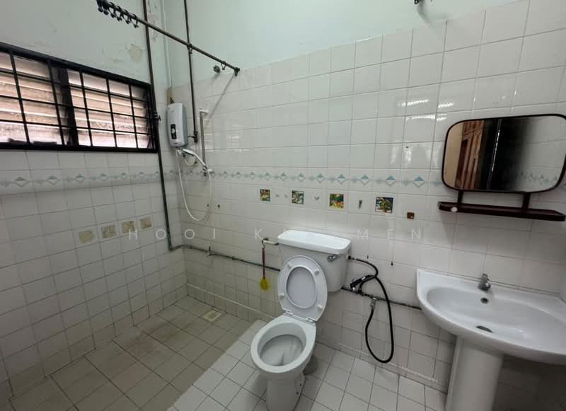 Bungalow for Sale in Seksyen 12 (Petaling Jaya) - Hooi Karlmen - Bathroom - PropertyGuru.com.my