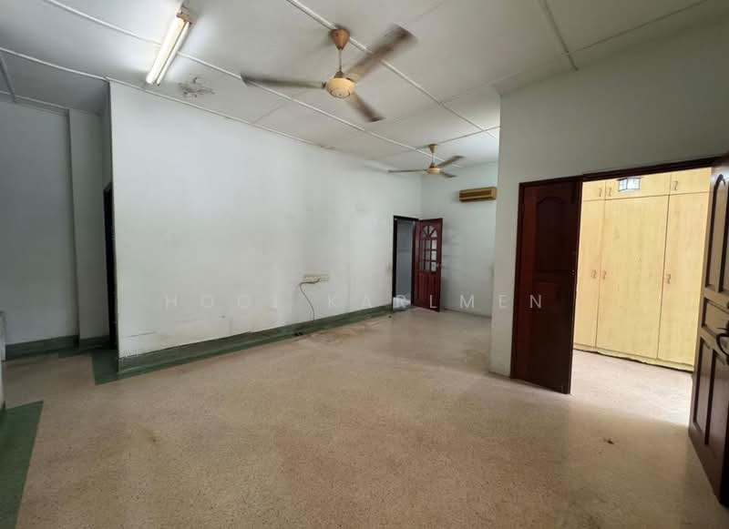 Bungalow for Sale in Seksyen 12 (Petaling Jaya) - Hooi Karlmen - Living Room - PropertyGuru.com.my