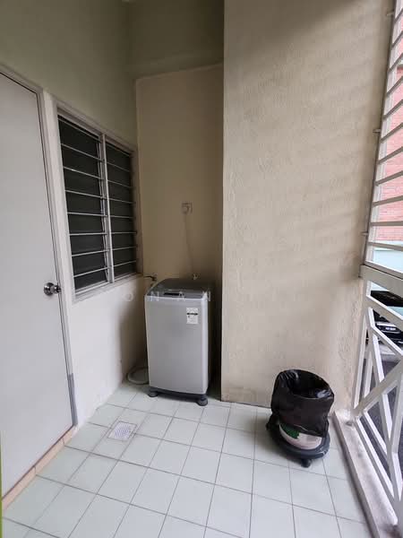 Kondominium untuk Disewa di Greenview Residence - Conan Yii - Balcony - PropertyGuru.com.my