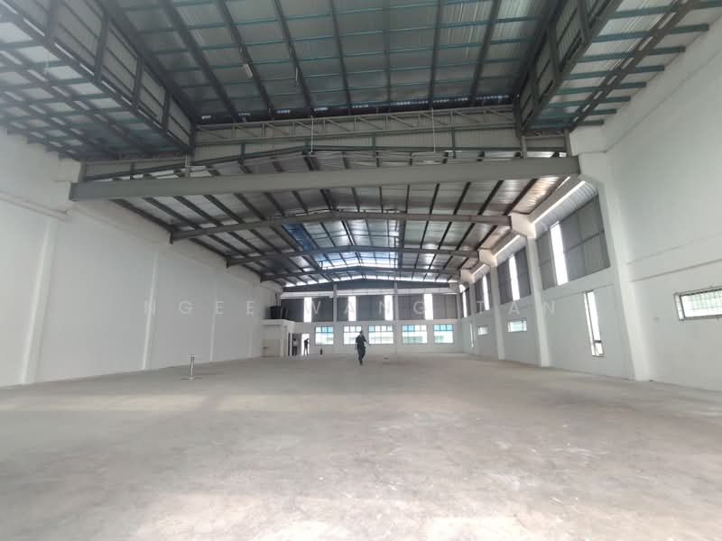 Factory for Rent in Taman Perindustrian Tanjong Minyak Perdana (Tanjong Minyak) - Ngee Wang Tan - Interior - PropertyGuru.com.my