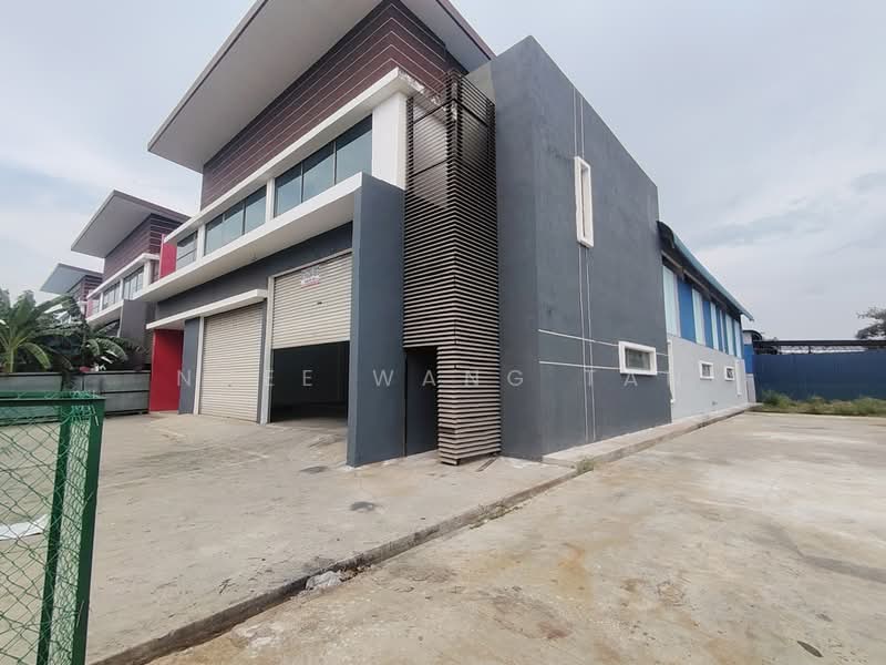 Factory for Rent in Taman Perindustrian Tanjong Minyak Perdana (Tanjong Minyak) - Ngee Wang Tan - Exterior - PropertyGuru.com.my