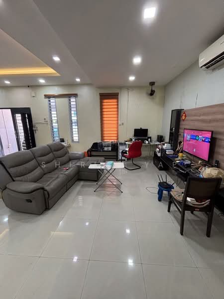 Rumah Teres 2 Tingkat untuk Dijual di Bandar Putra (Kulai) - Shirley Yap - Living Room - PropertyGuru.com.my