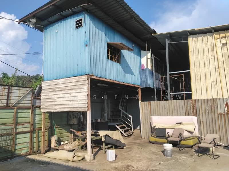 Kilang untuk Disewa di Taman Desa Serdang (Seri Kembangan) - Soon Sheng Law - Exterior - PropertyGuru.com.my