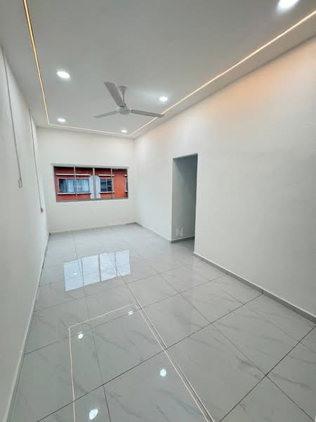 Rumah Flat untuk Dijual di Taman Pulai Utama - Kim Ng - Interior - PropertyGuru.com.my