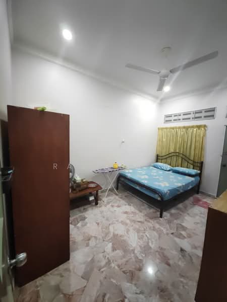 2-storey Terraced House for Sale in Sikamat (Negeri Sembilan) - Raj Kumar - Bedroom - PropertyGuru.com.my