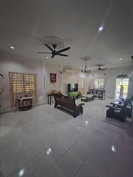 2-storey Terraced House for Sale in Sikamat (Negeri Sembilan) - Raj Kumar - Living Room - PropertyGuru.com.my