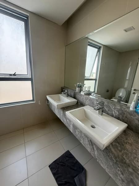 Kondominium untuk Disewa di The Westside Two - Luff Lee - Bathroom - PropertyGuru.com.my