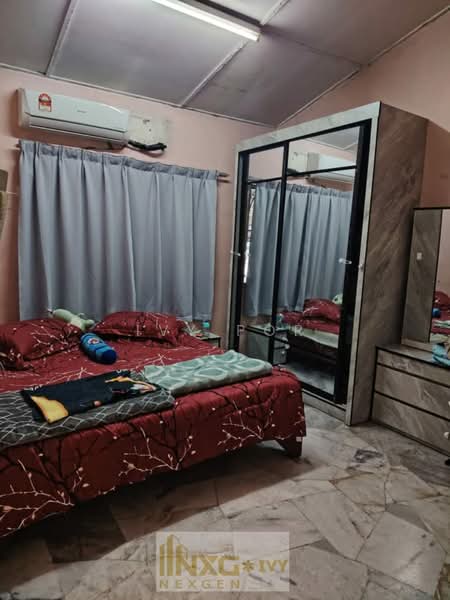 1-storey Terraced House for Rent in Taman Menara Maju (Klang) - Ivy Por - Bedroom - PropertyGuru.com.my