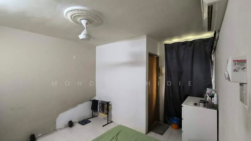 Pangsapuri untuk Dijual di Apartment Seroja - Mohd Syahidie - Bedroom - PropertyGuru.com.my