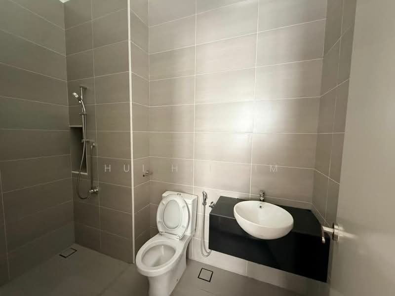 Rumah Berkembar untuk Dijual di Johor Bahru (Johor) - Hui Hui Lim - Bathroom - PropertyGuru.com.my